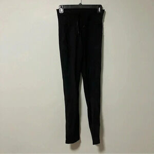 Lululemon black  very high waisted leggings